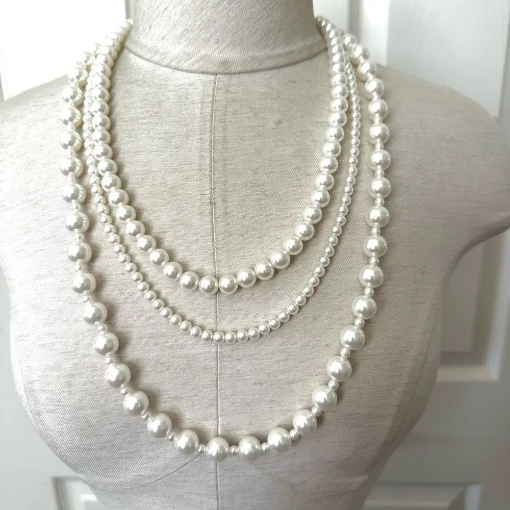 Time and Tru vintage 3 strand faux pearl necklace
